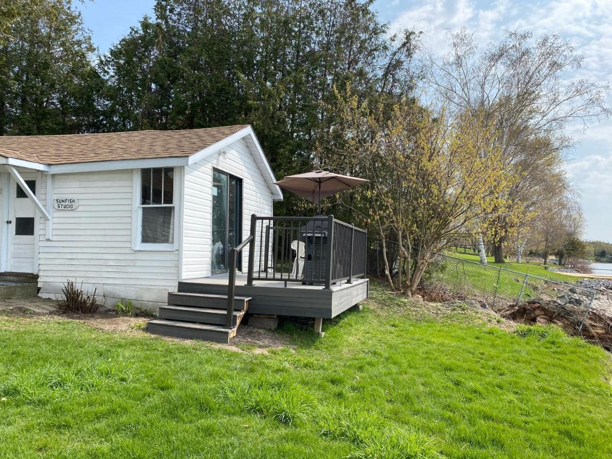 Merland Park Cottages And Motel Picton Exterior photo