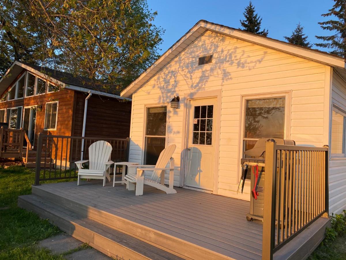 Merland Park Cottages And Motel Picton Exterior photo