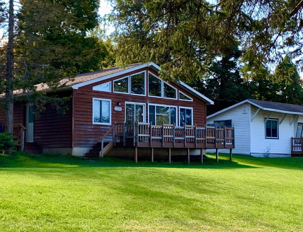 Merland Park Cottages And Motel Picton Exterior photo