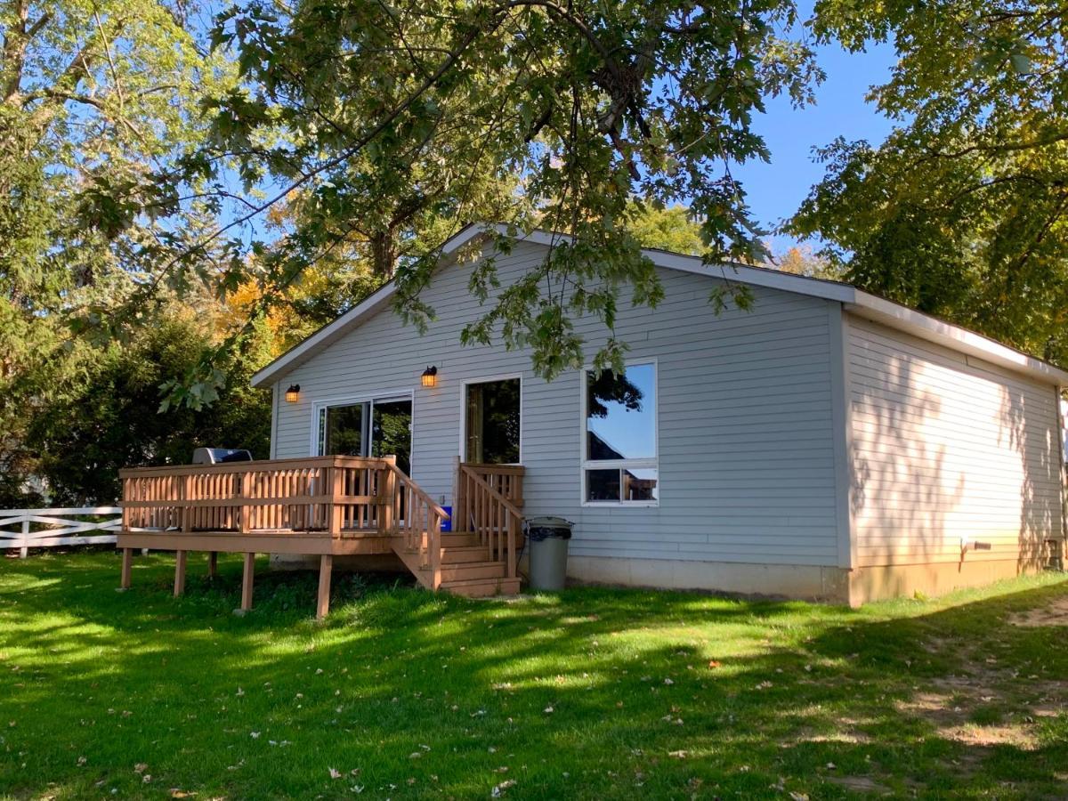 Merland Park Cottages And Motel Picton Exterior photo